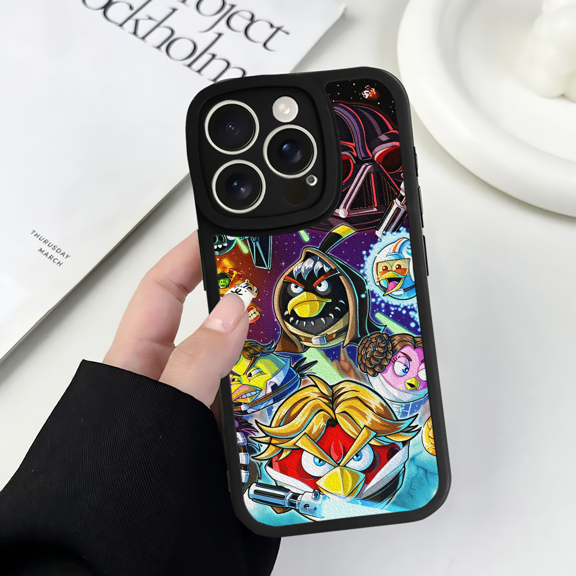 （画像用） Angry Birds アングリーバード 【iPhone 16シリーズ対応】シリコンスマホケース（レザー調） 材質：シリコン